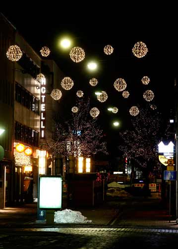 Valopalloja, Hämeenlinna.